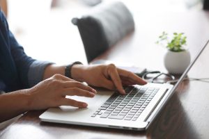 法人PCはどこからレンタルする?準備や会社の選定ポイントを解説