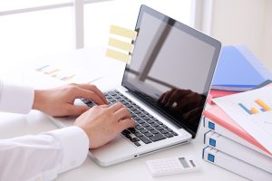 リースパソコン返却時の注意点とは?データ消去や状態確認の重要性